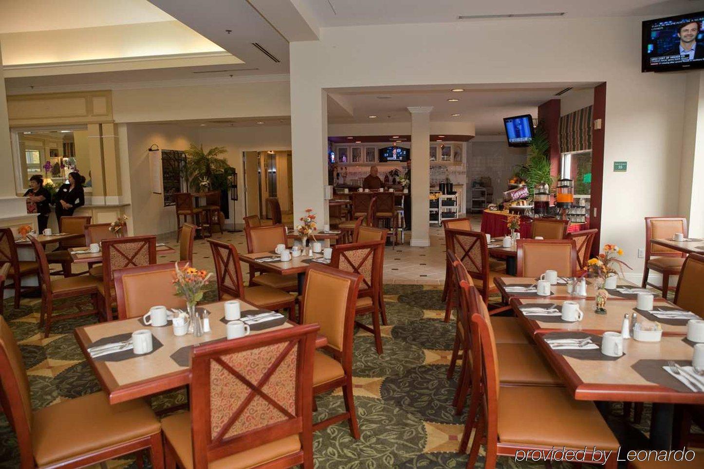 Hilton Garden Inn San Mateo Restoran gambar